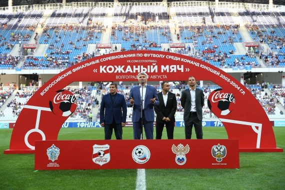 Команда «Спутник» из Екатеринбурга сразилась в лучшей четверке команд всероссийского турнира с сильнейшими футболистами страны
