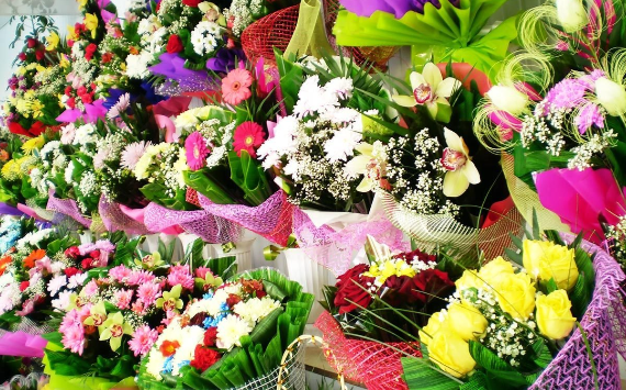 Преимущества покупки цветов с доставкой на дом