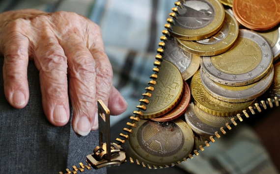 В Челябинской области пенсионерам и военным начали начислять единовременные выплаты